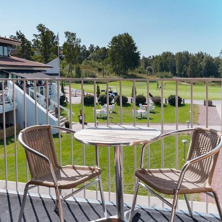 First Hotel Lindoe Park Vallentuna Zewnętrze zdjęcie