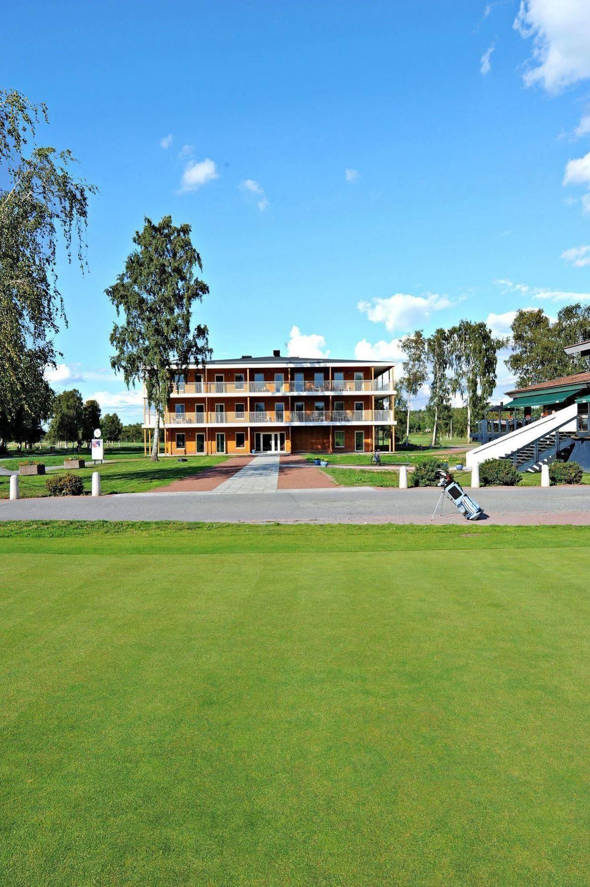 First Hotel Lindoe Park Vallentuna Zewnętrze zdjęcie