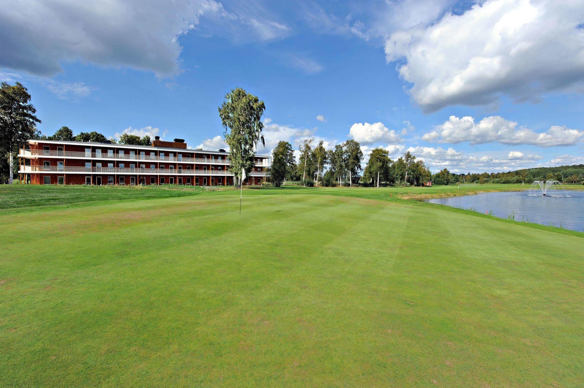 First Hotel Lindoe Park Vallentuna Zewnętrze zdjęcie